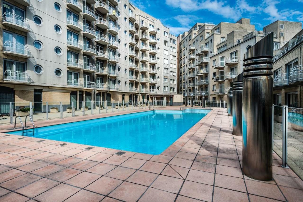 Studio Zwembad Met Frontaal Zeezicht Ostende Exterior foto
